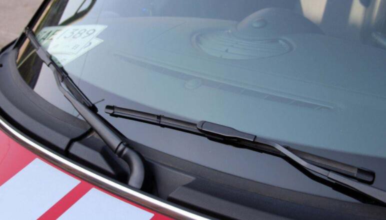 windscreen wiper windscreen wiper